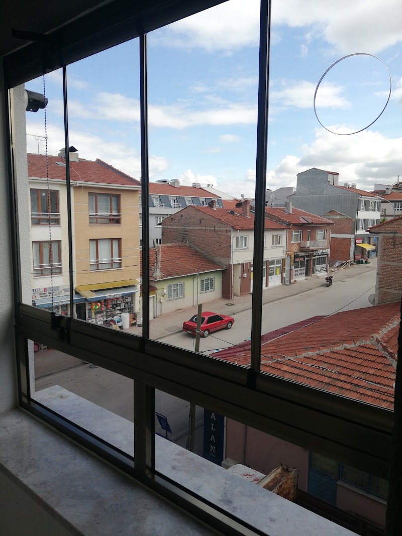 WhatsApp ile iletişim