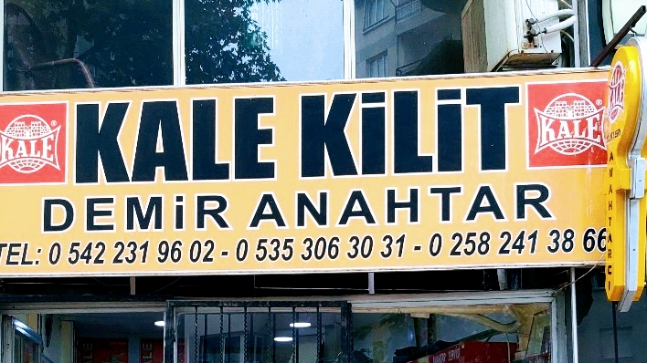 WhatsApp ile iletişim