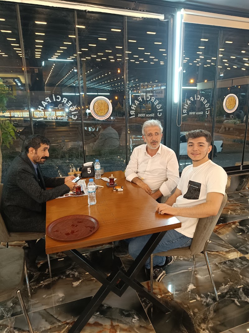 WhatsApp ile iletişim