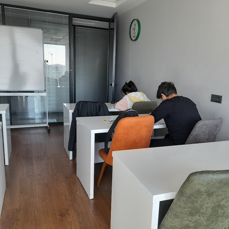 WhatsApp ile iletişim