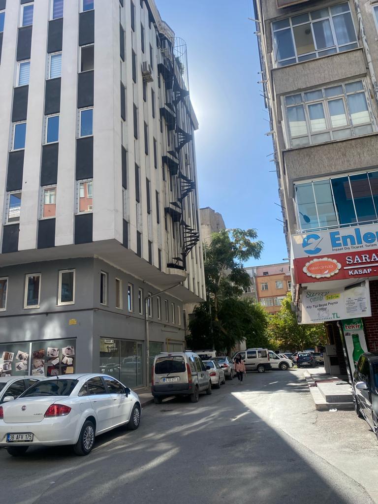 WhatsApp ile iletişim