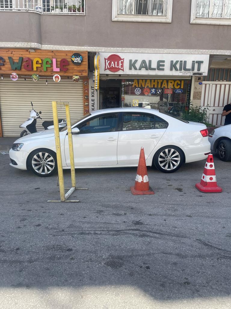 WhatsApp ile iletişim