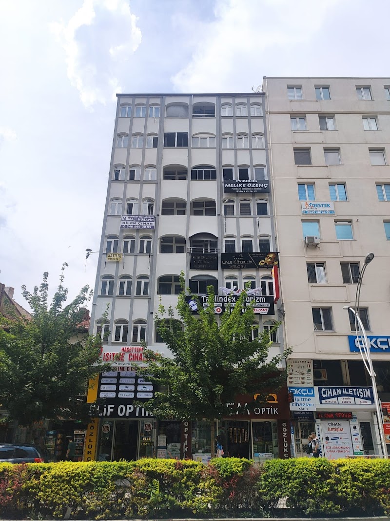 WhatsApp ile iletişim