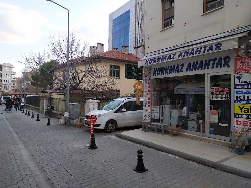 WhatsApp ile iletişim