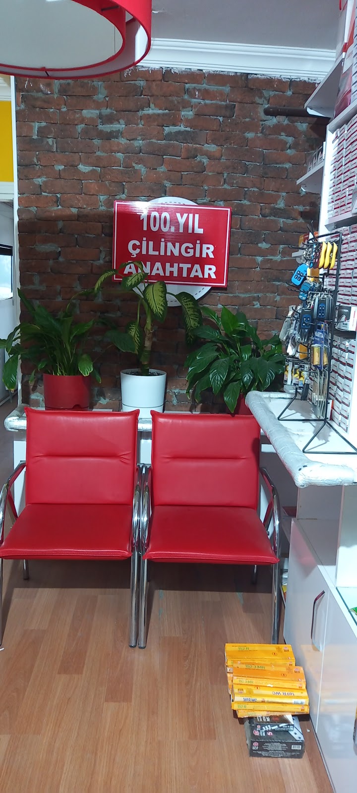 WhatsApp ile iletişim