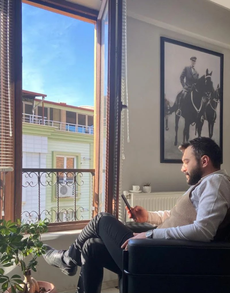 WhatsApp ile iletişim