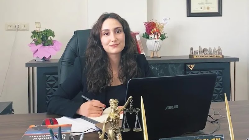 WhatsApp ile iletişim