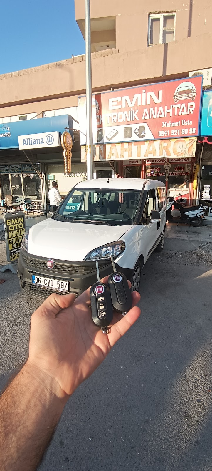 WhatsApp ile iletişim