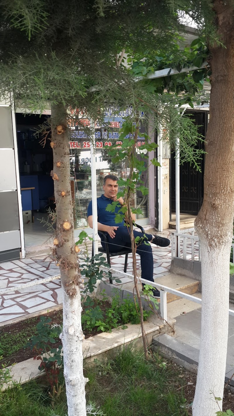 WhatsApp ile iletişim