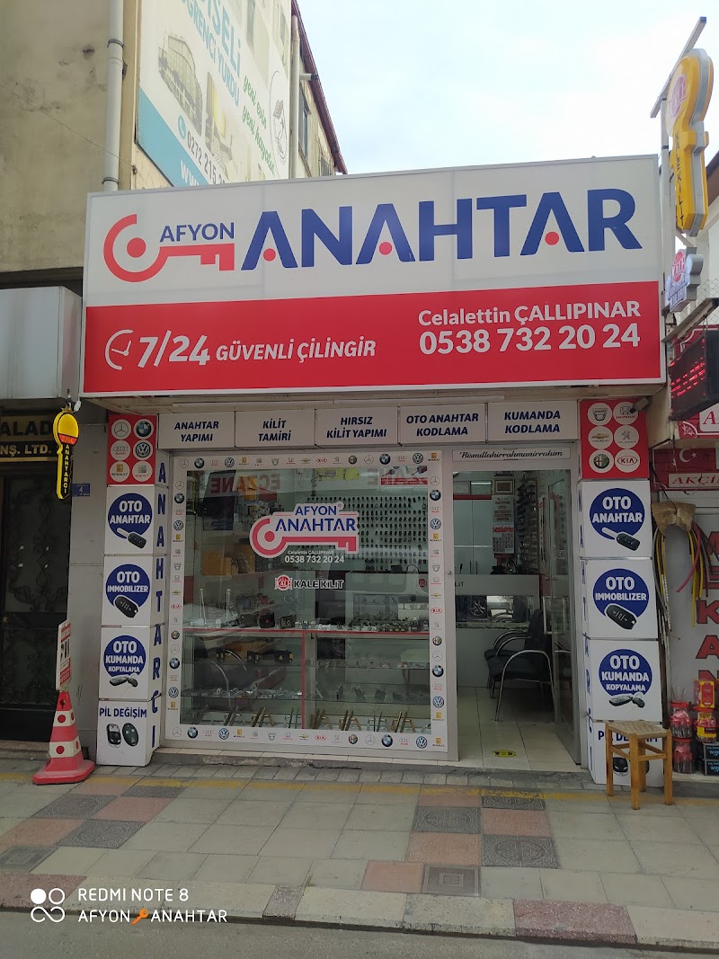 WhatsApp ile iletişim
