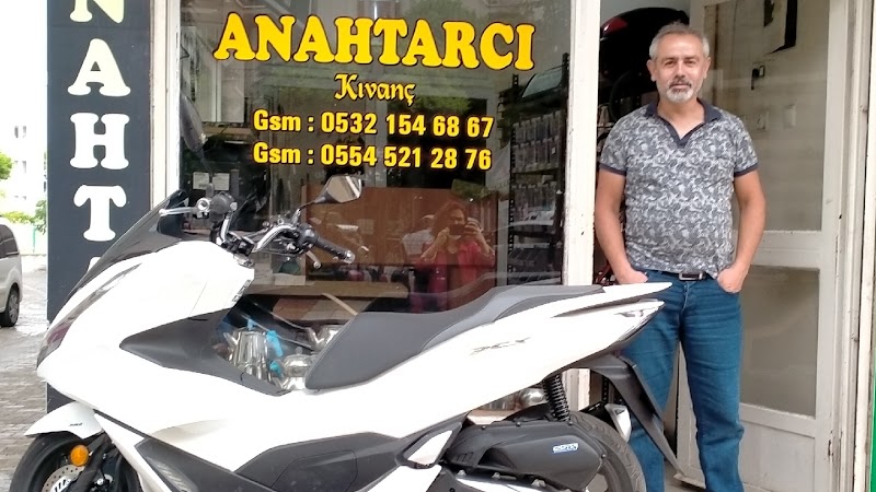 WhatsApp ile iletişim