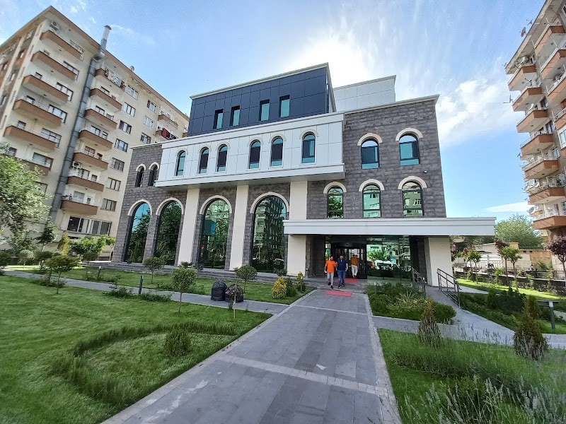 WhatsApp ile iletişim
