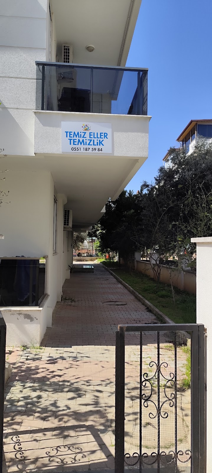 WhatsApp ile iletişim