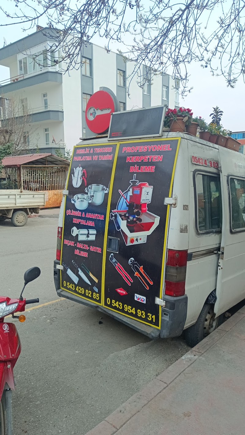 WhatsApp ile iletişim