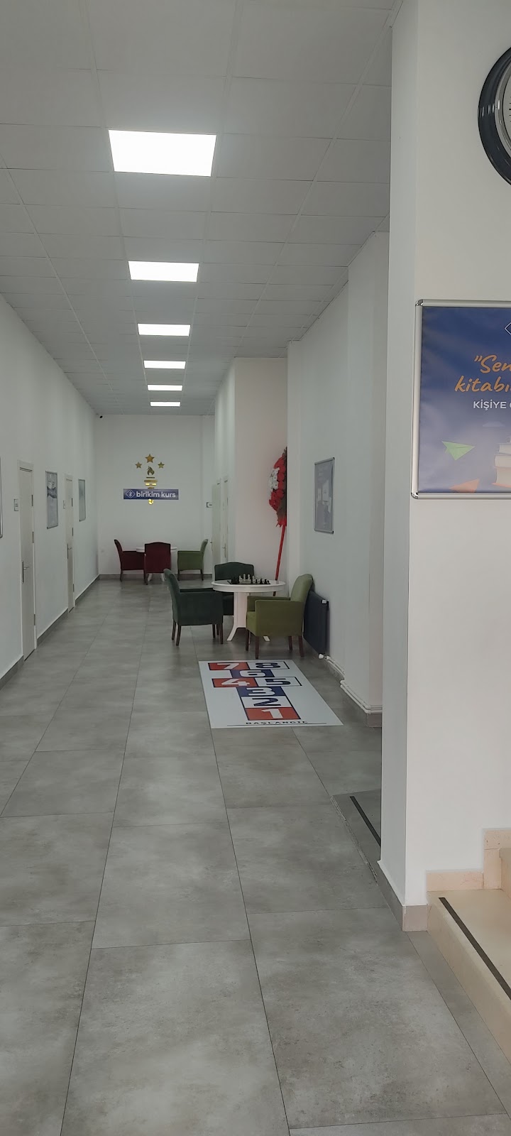 WhatsApp ile iletişim