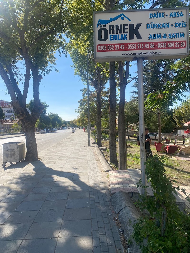 WhatsApp ile iletişim